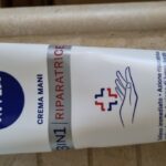 Crema mani riparatrice 3in1 - Foto 1 Crema mani riparatrice 3in1 - Foto 1