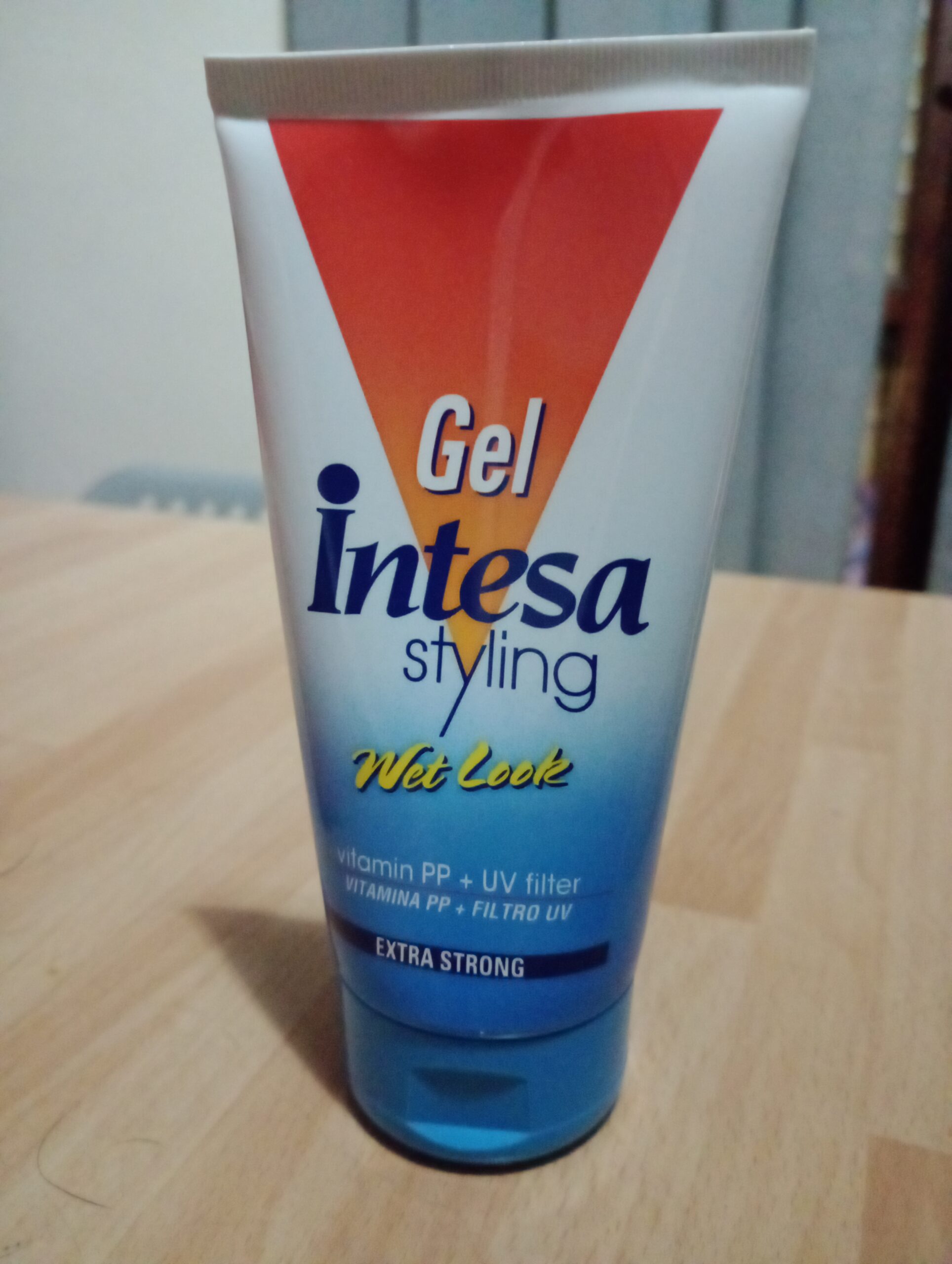 Gel Capelli Wet Look Extra Strong Intesa Styling BeautyFool.it